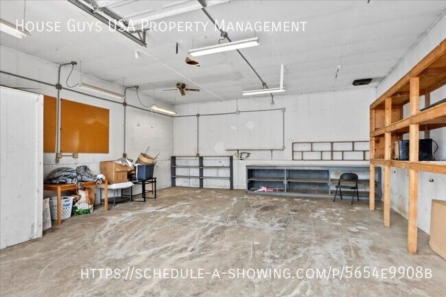 Building Photo - 5910 E 100th St