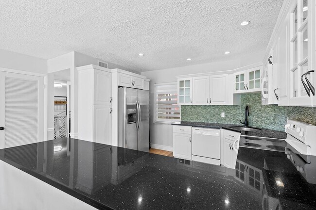 Building Photo - 3791 NW 84th Ave