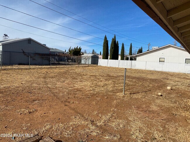 Building Photo - 4500 N Carla Vista Dr