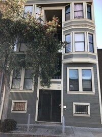 Building Photo - Bright & Spacious One Bedroom, Recently Renovated, W&D in Unit.  Available Now!