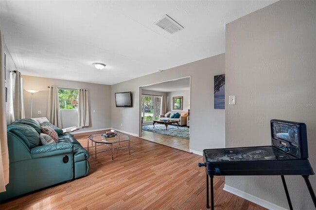 Building Photo - 4704 W Wyoming Ave