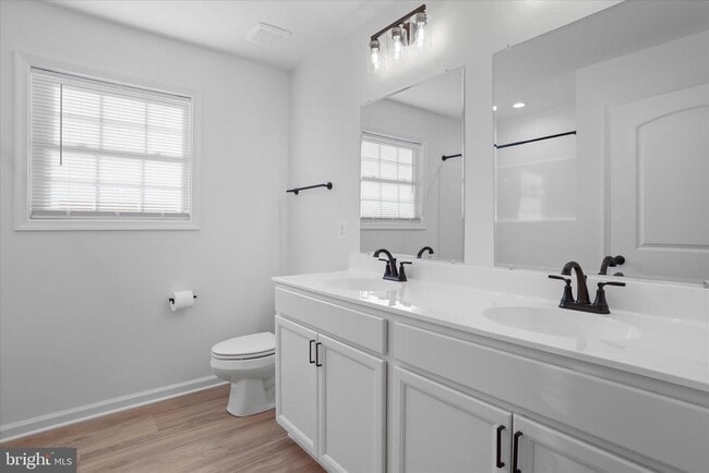 Building Photo - 118 Windsor Knit Rd