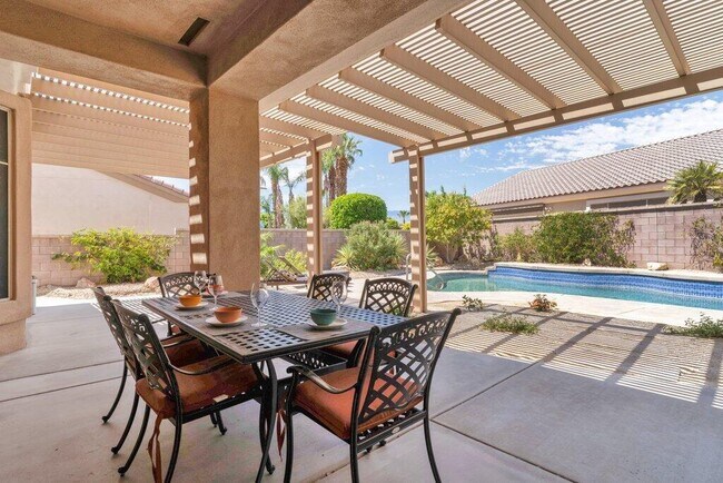 Building Photo - 39357 Mirage Cir
