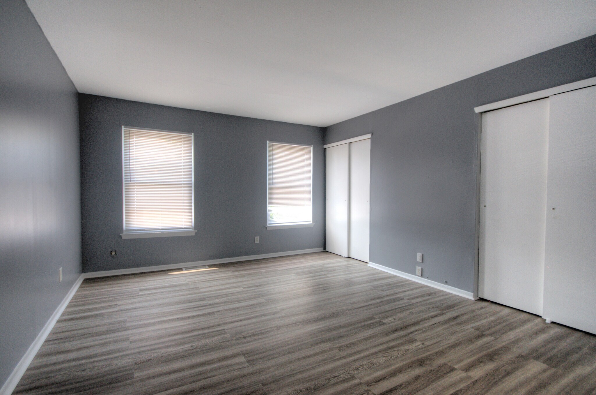 Building Photo - 100 Chaucer Rd
