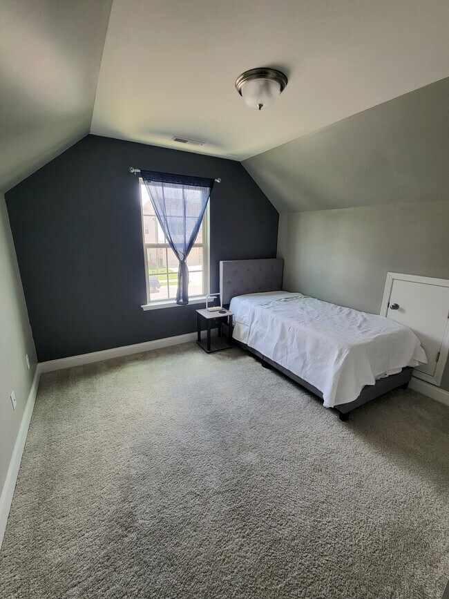 Bed 2 with Twin - 4408 Lady Rita Ln