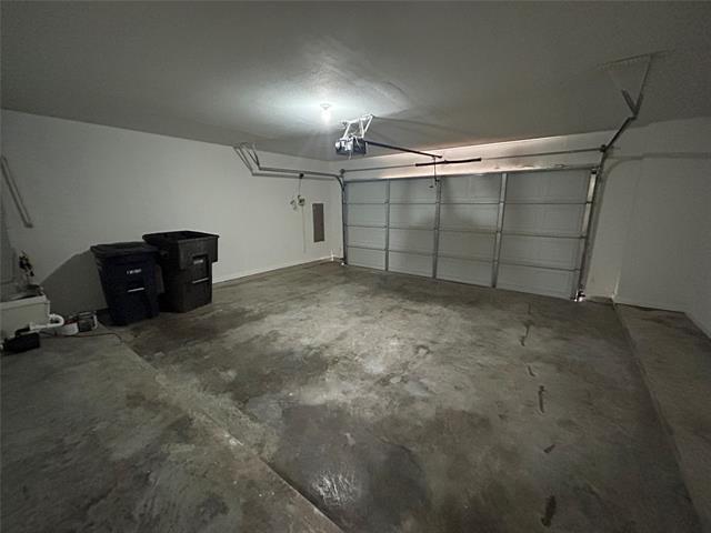 Building Photo - 12113 Tacoma Ridge Dr