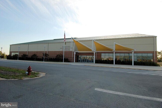 Building Photo - 18210 Chalet Dr