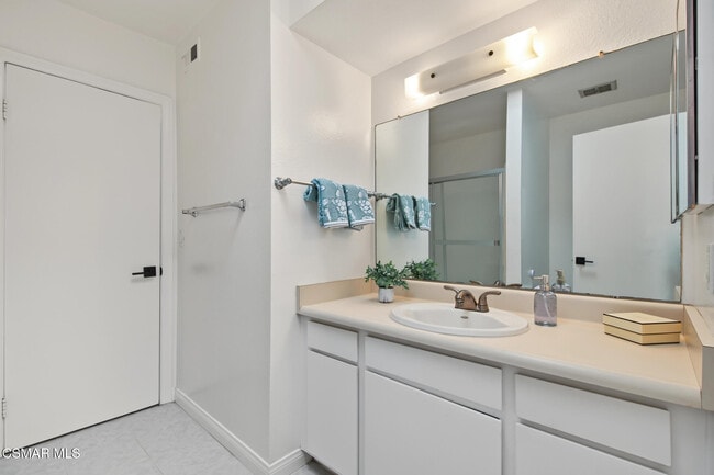 Building Photo - 3623 Summershore Ln