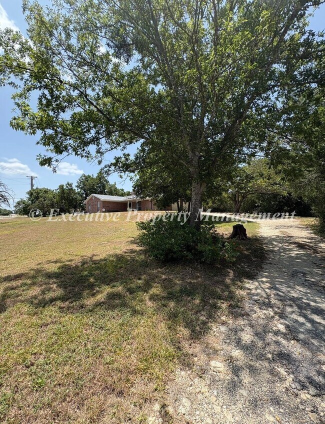 Building Photo - 7544 FM 2657