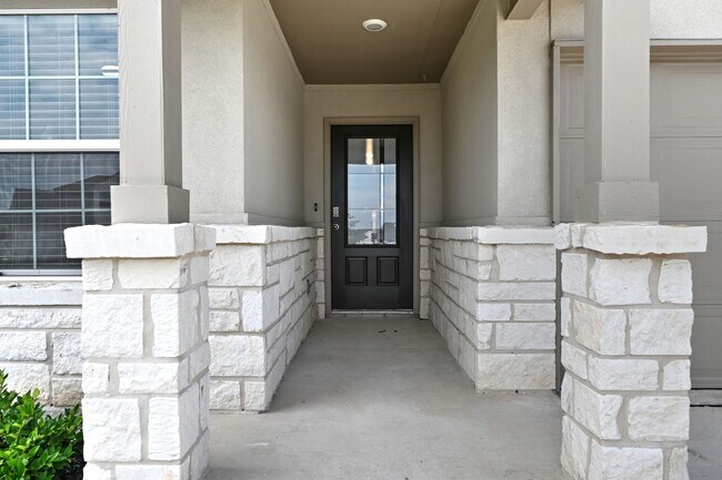 Building Photo - 13327 Whisper Rnch