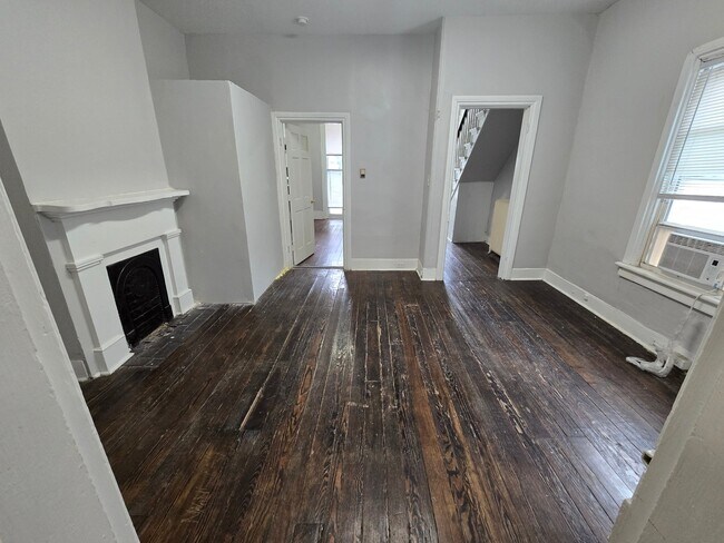 Building Photo - 709 Idlewood Ave