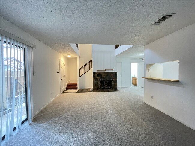 Building Photo - 3909 Tanglewilde St