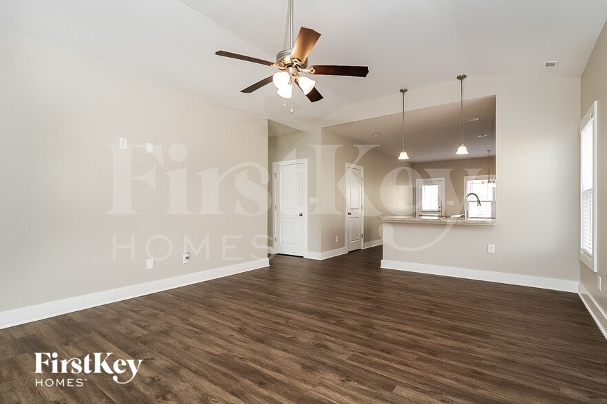 Building Photo - 4727 Holders Rd