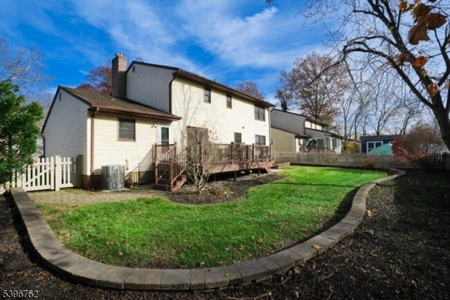 Building Photo - 11 Lenox St