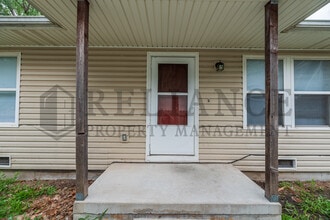 Building Photo - 1948 S Everett St