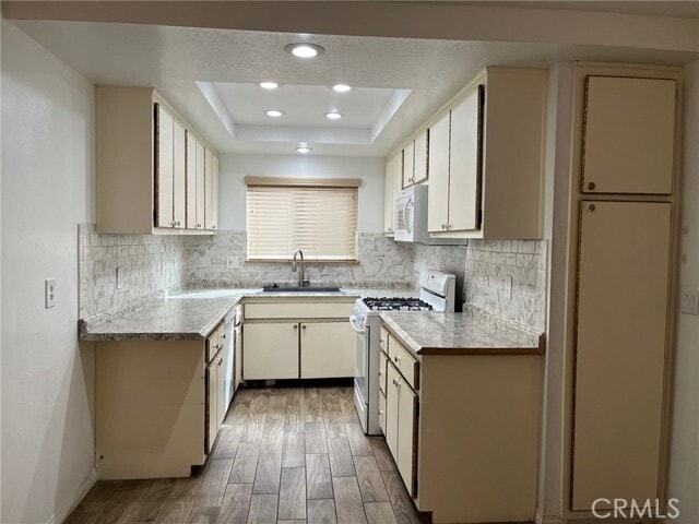 Building Photo - 32948 Lillian Rd