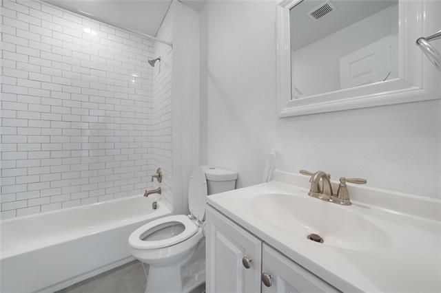 Building Photo - 3214 King St