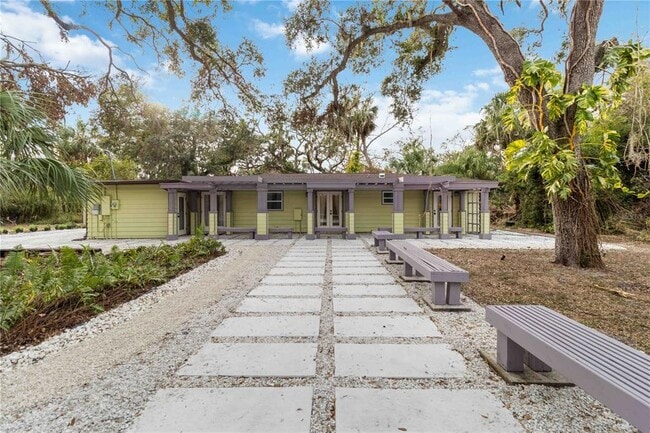 Building Photo - 3400 Clark Dr