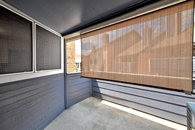 Building Photo - 2500 Burleson Rd