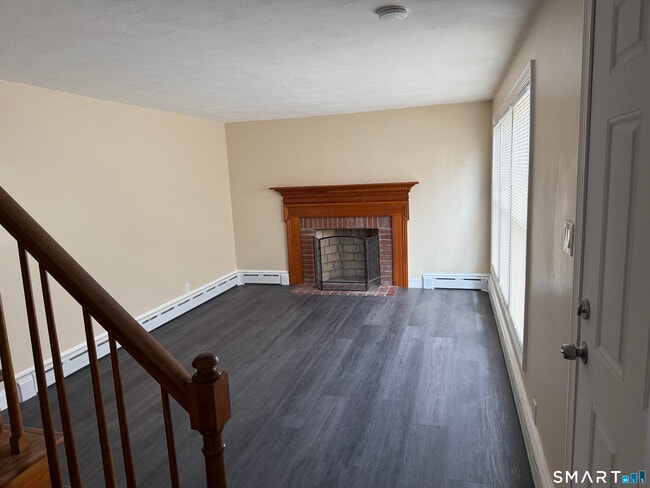 Building Photo - 29 Bouley Ave