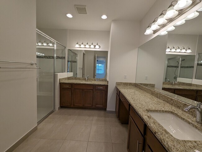 Building Photo - 13541 SW Oceanus Blvd