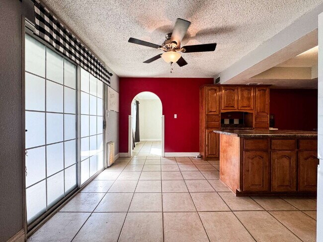 Building Photo - "Spacious 4-Bedroom, 2-Bathroom in Yuma!"