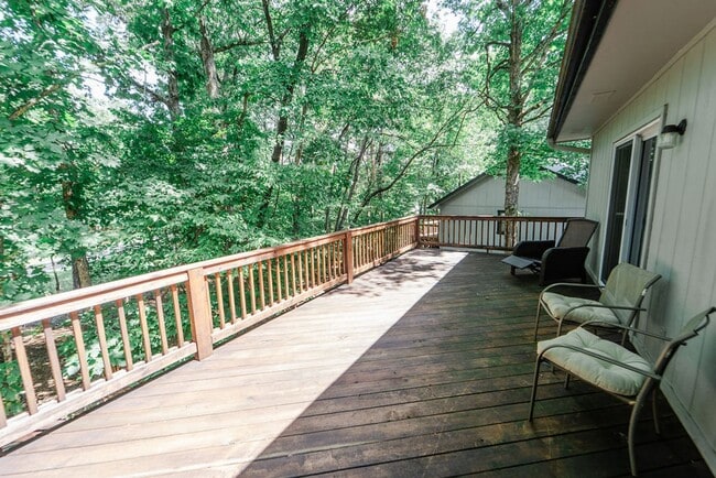 Building Photo - !!!!!!!! MOVE IN SPECIAL -- $1200 FOR FIRST 2 MONTHS!!!!!!!!  -- Come and enjoy your stay at this...