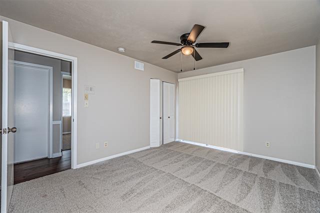 Building Photo - 1018 McCallum Dr