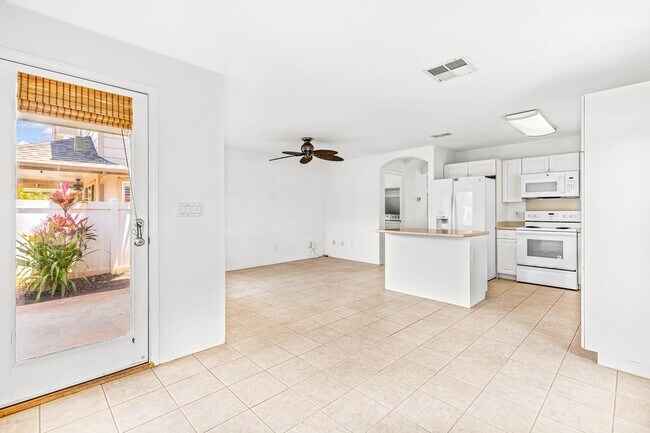 Building Photo - 91-1130 Kaileolea Drive