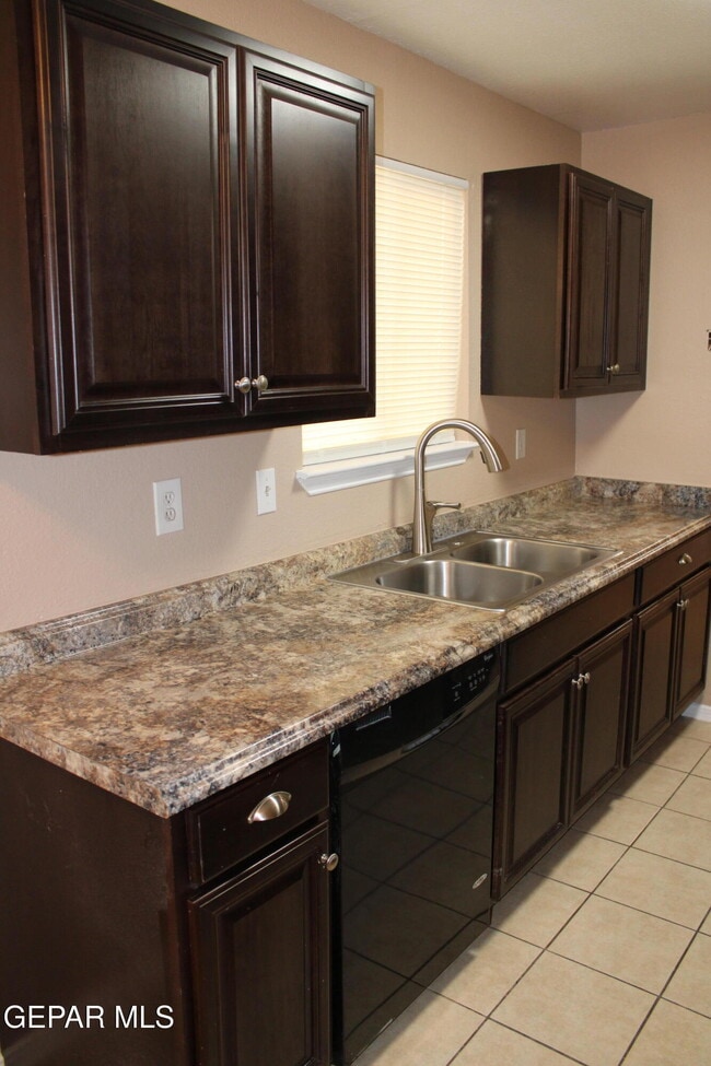 Building Photo - 3120 Voss Dr