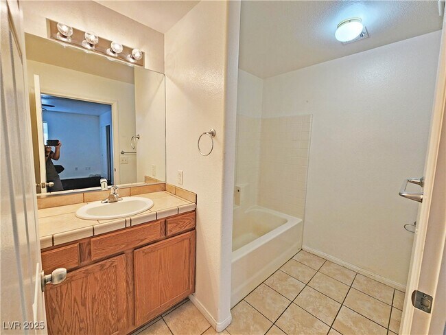 Building Photo - 1951 S Teepee Rd