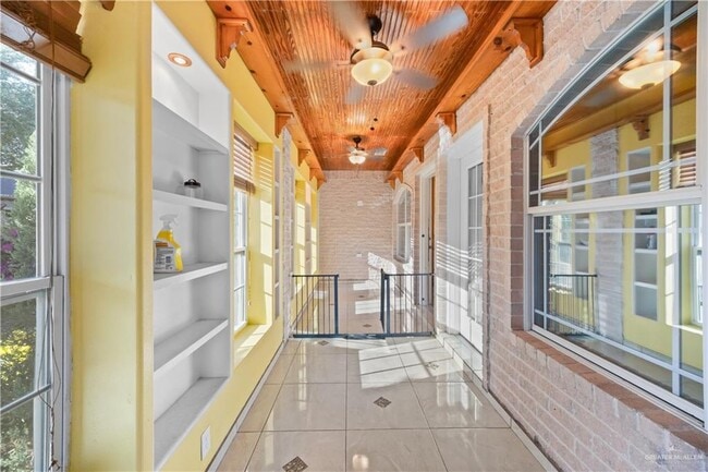 Building Photo - 25 N 26th St