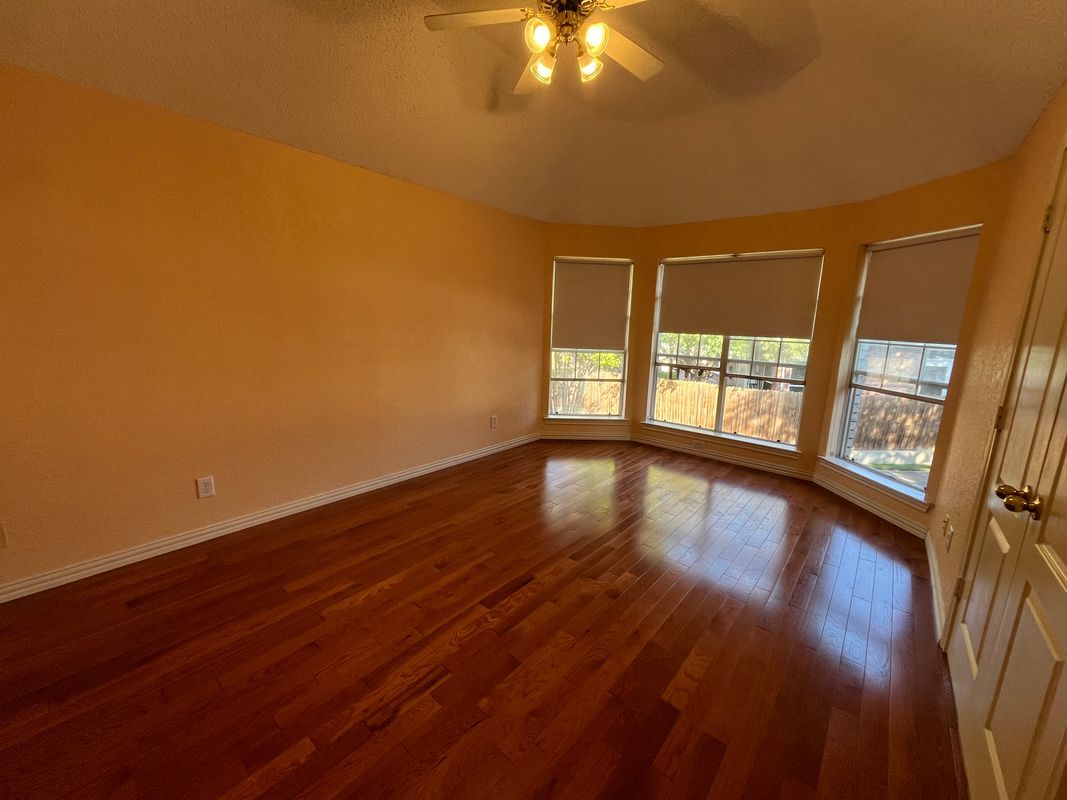 Building Photo - 3051 Renaissance Ct