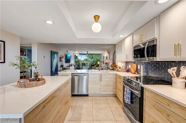 Building Photo - 285 Naples Cove Dr