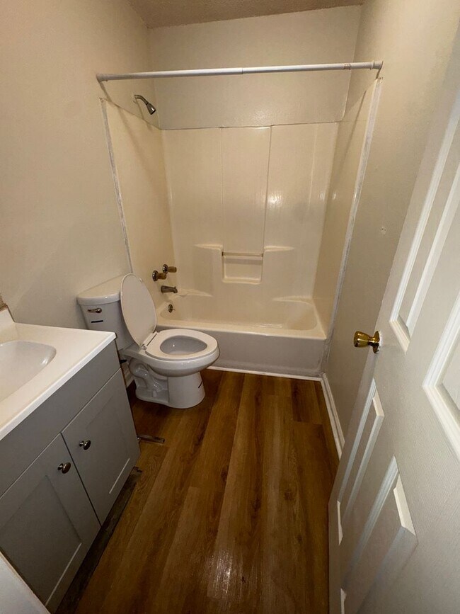 Building Photo - 582 Green Gable Ct