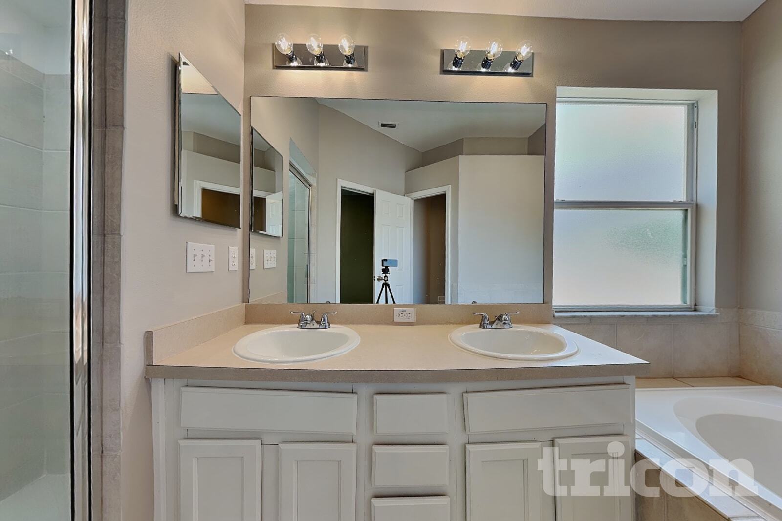 Building Photo - 34953 Meadow Reach Dr