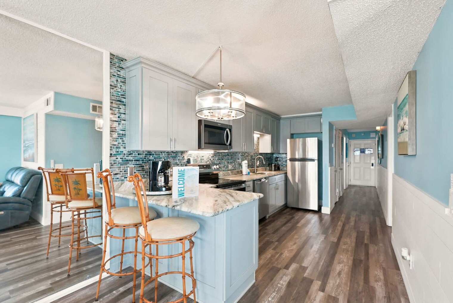 Building Photo - 8743 Thomas Dr