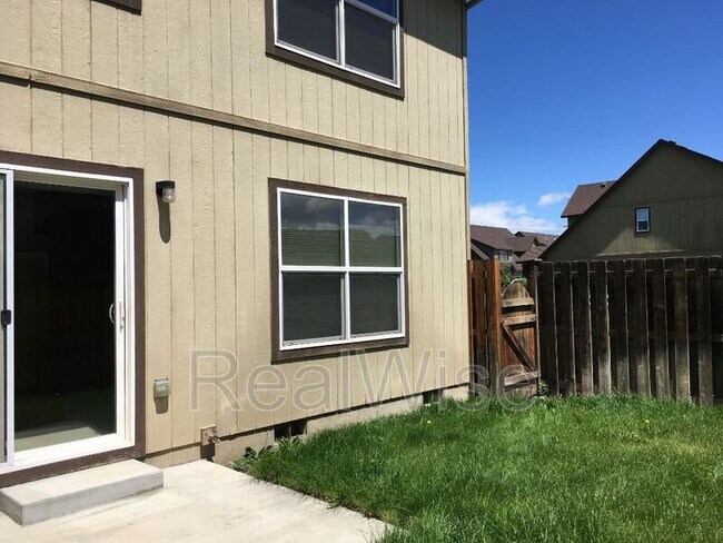 Building Photo - 2885 SW Indian Cir