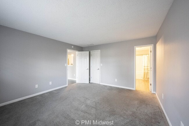 Building Photo - "Charming 3-Bed, 2-Bath Gem with 1323 Sq Ft of Comfort on Bitternut Drive!"