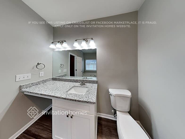 Building Photo - 720 Red Oak Tree Dr