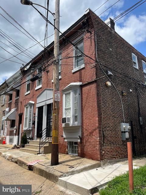 Primary Photo - 1537 Gillingham St
