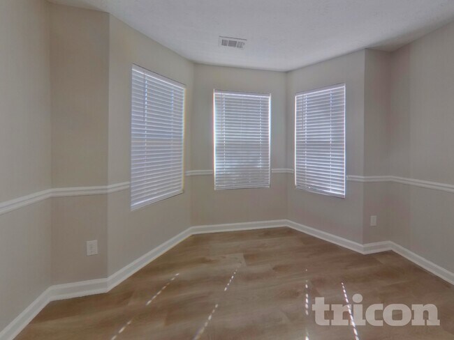 Building Photo - 40 Bramble Bush Trail