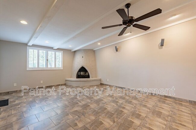 Building Photo - 5658 N 78th Way