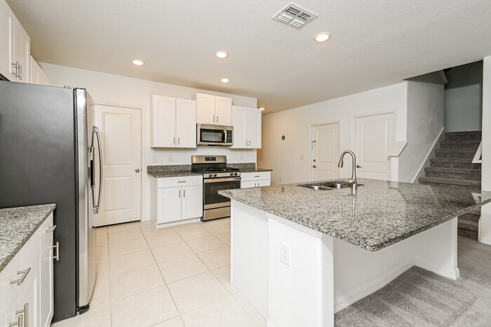 Building Photo - 4132 84th Ct E