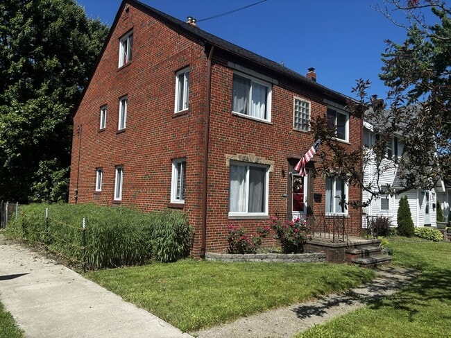 Building Photo - 3614 Warren Rd