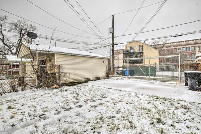 Building Photo - 220 N Laporte Ave