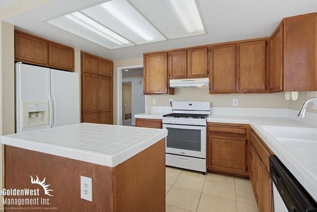 Building Photo - Lovely 3Bdm 2Ba Town-home in Rancho Peñasquitos!