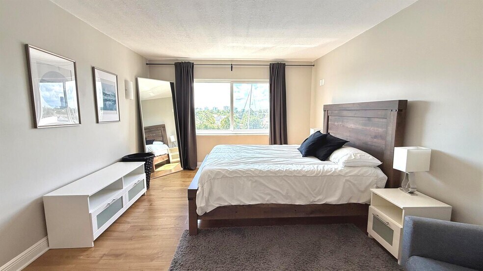 Building Photo - 401 Golden Isles Dr