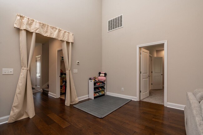 Building Photo - Beautiful 4-Bedroom Home with Bonus Room