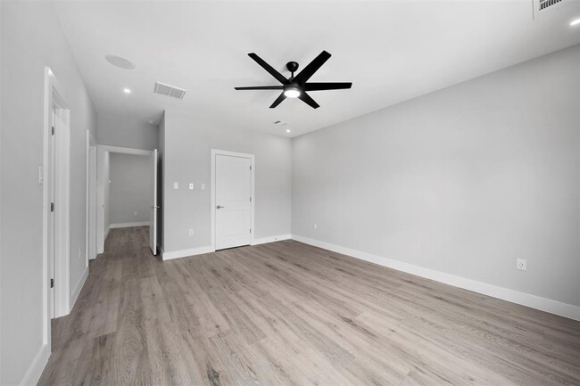 Building Photo - 10113 Porto Rico Rd